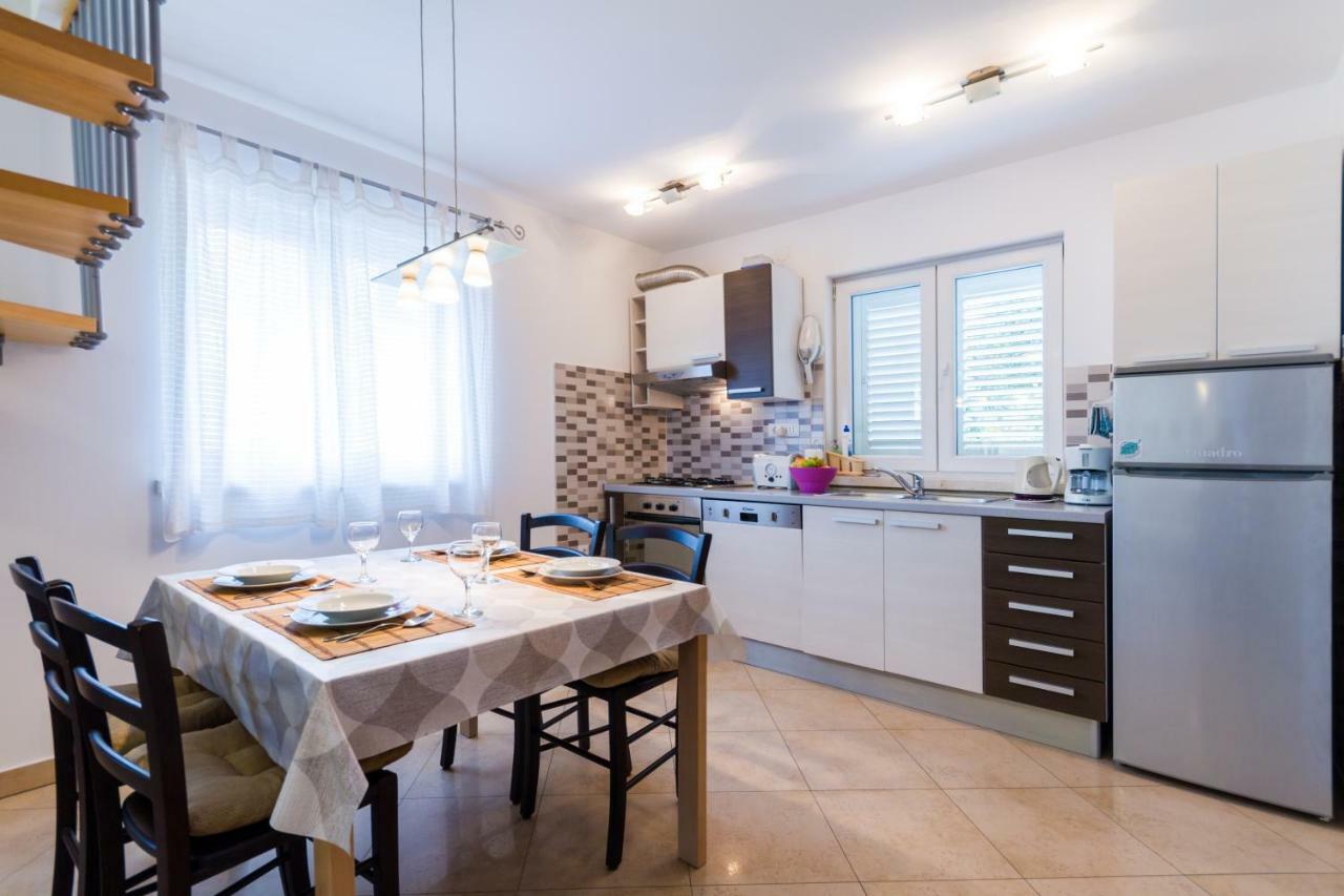 Apartments Viva Корчула Экстерьер фото